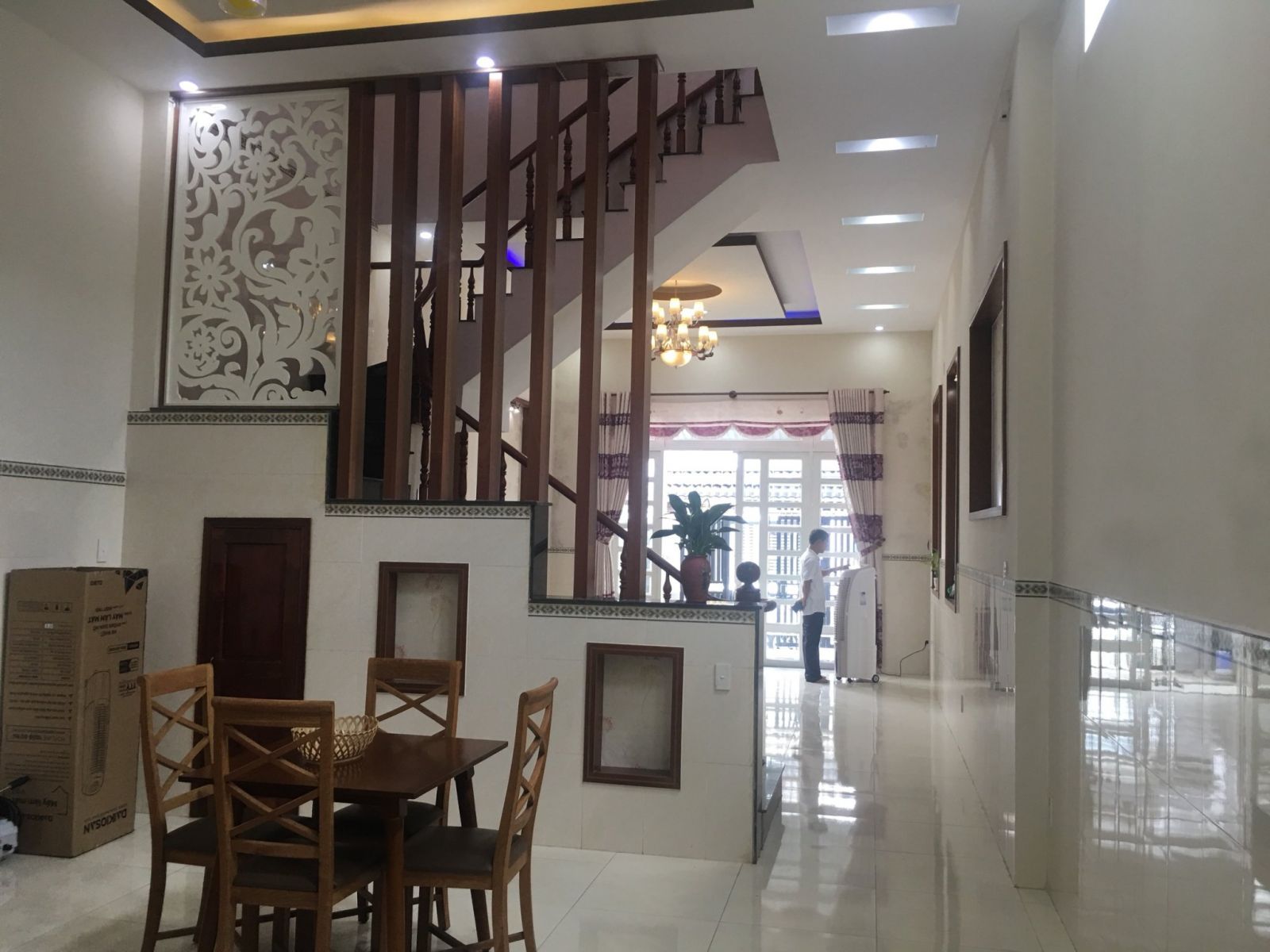 Nhà hẽm 312 nguyển thị minh khai