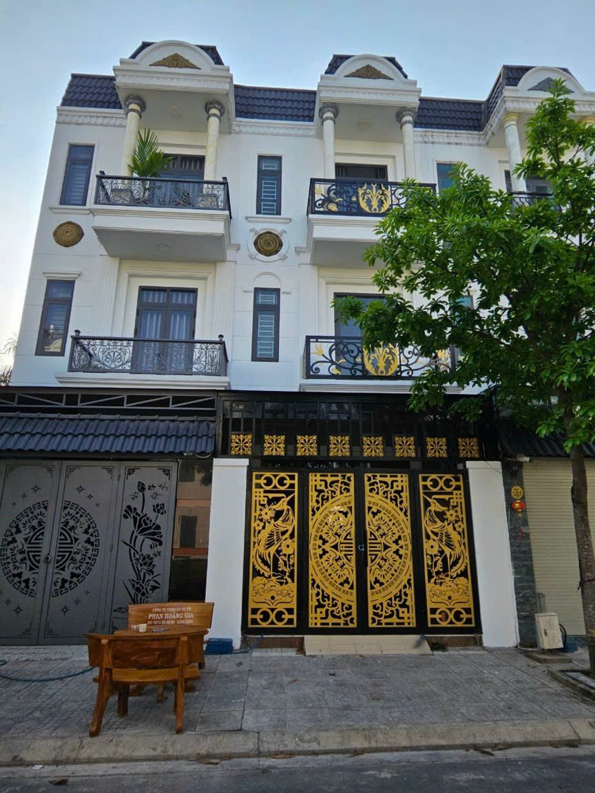 BÁN NHÀ TRỆT 2 LẦU KDC HOÀNG NAM 2 PHÚ HOÀ  THÀNH PHỐ THỦ DẦU MỘT BÌNH DƯƠNG